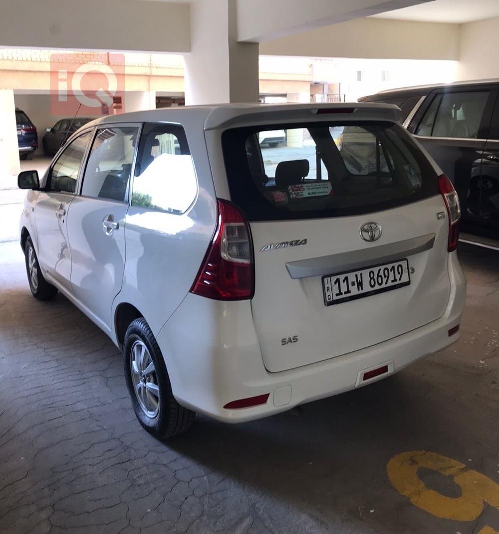 تۆیۆتا ئەڤانزا